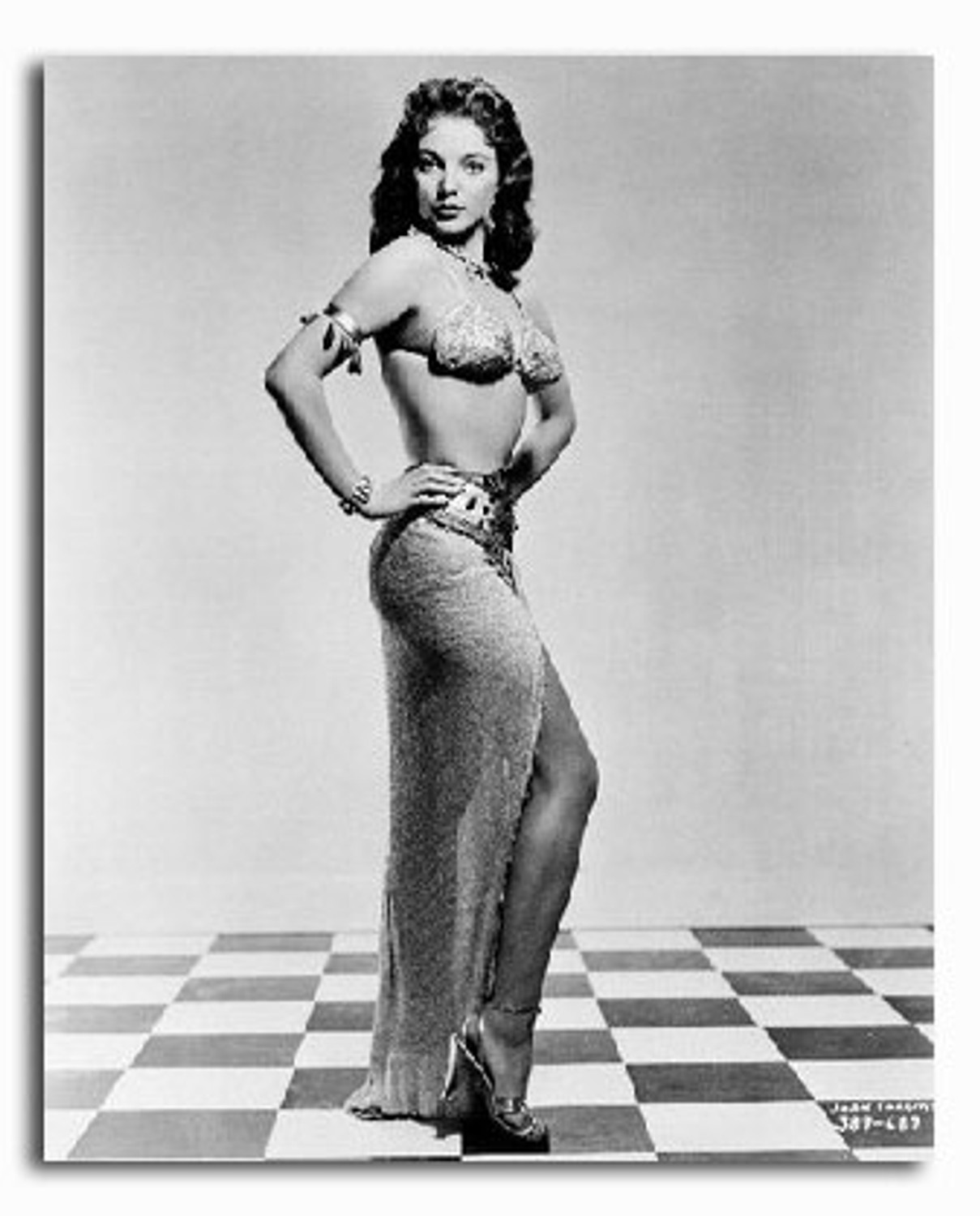 Inside Joan Collins Net Worth and Lavish Lifestyle
